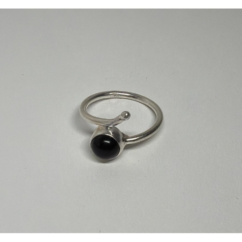 Sterling Silver 925 Black Onyx Cabochon Dainty Ring Size 6.5 --#28